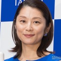 「タカミスキンピール」20周年記念CM披露会見に出席した小池栄子（C）モデルプレス