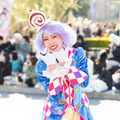 東京ディズニーランド、「イッツ・ア・スウィーツフルタイム！」がかわいすぎ！お菓子がコンセプトの期間限定パレード