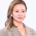 伊藤千晃、息子とのシンガポール旅行ショット公開「可愛い親子」「素敵な理由」の声 画像