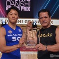 モデルプレスの取材に応じた山本良幸、山田勝己（C）モデルプレス