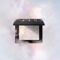 NARS、「ライトリフレクティング プリズマティックパウダー」に、透明感と上品な煌めきをプラスする新シェードが数量限定で登場！
