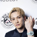 町田啓太、クールな魅力際立つ金髪ビジュアル＆ジャケット姿でウブロの「ビッグ・バン ナイト」に来場