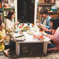 【こんばんは、朝山家です。 第1話】賢太（小澤征悦）、エゴサに明け暮れる一日始まる 画像