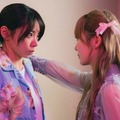森カンナ、加藤史帆（C）「彩香ちゃんは弘子先輩に恋してる 2nd Stage」製作委員会・MBS／第3話より