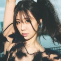 鈴木ふみ奈、美バスト大胆披露 大人の色気放つ 画像