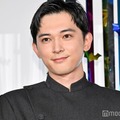 吉沢亮（C）モデルプレス