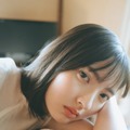 「B.L.T.2025年10月号」ローソンエンタテインメント購入特典ポストカード【山田桃実 （櫻坂46）】（提供写真）