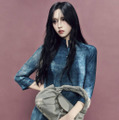 TWICE・MINA、美ボディラインが際立つドレスSHOTにうっとり…フェンディを纏い“現代のミューズ”を体現