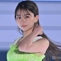水戸由菜（みとゆな）、美脚際立つ膝上ミニワンピ姿「スタイル抜群」「ラインが綺麗すぎ」と反響 画像