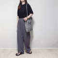 ラフな大人の休日に。モノトーンで魅せるリラックスワイドパンツコーデ【40代の毎日コーデ】 画像
