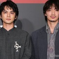 北村匠海＆綾野剛、自分が愚かだと感じる瞬間は？「欲望に負けて深夜に…」【愚か者の⾝分】 画像