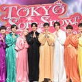 （左から）宮舘涼太、深澤辰哉、阿部亮平、佐久間大介、目黒蓮、沢村一樹、ラウール、向井康二、岩本照、渡辺翔太（C）TBS