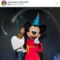 真野恵里菜、1歳3ヶ月の子供との“2人ディズニー”SHOTに反響「素敵な親子タイム」「全てが尊すぎ」