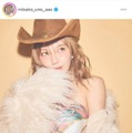 宇野実彩子、ヘルシー肌見せの“カウギャール”SHOTにファン悶絶「ビジュ良すぎ」「似合ってる」