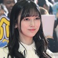 乃木坂46池田瑛紗、脚線美際立つチェックワンピ衣装姿に反響「ラインが綺麗」「お人形さんみたい」の声 画像