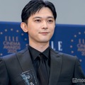 「ELLE CINEMA AWARDS 2025」授賞式に出席した吉沢亮（C）モデルプレス