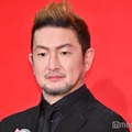 中村獅童、長男8歳の誕生日ショットに反響「3人とも驚くほど似てる」「パパの顔ですね」 画像