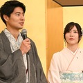 結婚会見に登場した辻本達規、松井珠理奈（C）モデルプレス