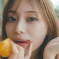 乃木坂46梅澤美波、キュートな舌ペロ姿披露 2nd写真集先行カット解禁＆パネル展テーマも決定【透明な覚悟】 画像