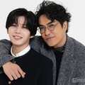 モデルプレスのインタビューに応じた長尾謙杜＆北村一輝（C）モデルプレス