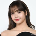 BLACKPINKリサ、大胆デザインドレスから美背中際立つ「エンジェルライン綺麗すぎ」「圧巻の美しさ」と話題 画像
