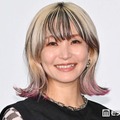 LiSA、レースタイツ×個性派コーデで美脚輝く「お洒落すぎる」「着こなし完璧」の声 画像