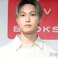 1st写真集「LIVING FOR」刊行イベントに登壇した堀夏喜（C）モデルプレス