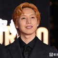 坂東龍汰、オレンジ髪でレッドカーペット登場（C）モデルプレス