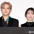 映画「死神バーバー」完成披露試写会に出席した日穏、桜井日奈子（C）モデルプレス