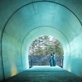 トンネルを抜けると、草津温泉街へつながる（提供写真）