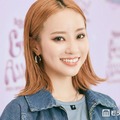 中町綾、胸元ざっくりドレスで乾杯ショット公開「セクシーすぎる」「大人っぽい」の声 画像