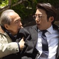 小日向文世、高橋一生「リボーン ～最後のヒーロー～」第9話（C）テレビ朝日