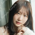 日向坂46藤嶌果歩、色とりどりな表情魅せる 1st写真集“書店別特典”ポストカード11種＆ポスター6種公開【果実の歩幅】 画像