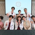 （前列左から）山村紅葉、松島聡、比嘉愛未、真矢ミキ、岡部たかし（後列左から）濱正悟、前田敦子、遠山俊也（C）日本テレビ