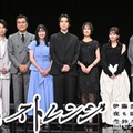 「ストレンジ -伊藤潤二の夜も眠れぬ奇妙な話-」記者会見に登壇した坂元愛登、石原良純、真木よう子、細田佳央太、恒松祐里、齊藤なぎさ、齋藤潤（C）モデルプレス