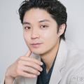 磯村勇斗、一見クールな役で意識している“パーツ”「思いを伝えられるように」今田美桜とは阿吽の呼吸で演技【「クロスロード」インタビュー】 画像
