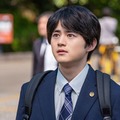 鈴鹿央士（C）「リーガルビート –逆転の法廷–」第1話