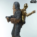 『スター・ウォーズ』 【プレミアム・フォーマット・フィギュア】チューバッカ＆C-3PO／170,000円（税込）