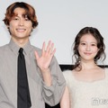 映画『白鳥とコウモリ』大ヒット御礼舞台挨拶に登場した松村北斗、今田美桜 （C）モデルプレス