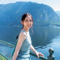日向坂46金村美玖「アナ雪」モデルの地でプリンセスのような青ドレス姿 2nd写真集先行カット第14弾解禁【機微】 画像