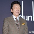 布袋寅泰、吹きガラス体験で作ったボウル公開「眺めているだけで癒される」「クオリティ高すぎ」の声 画像