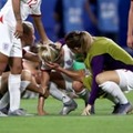 「胸が張り裂けそう…」 イングランド女子、W杯での“残酷なPK失敗”がこれ