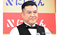 アンタッチャブル山崎弘也、松葉杖でロケ参加 怪我の理由明かしスタジオ驚き「山口じゃなくて病院行ってください！」 画像