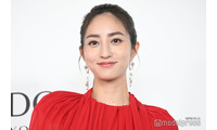 堀田茜、真っ赤なミニ丈ドレスで圧巻の脚線美披露 “基礎力”を大事だと感じる瞬間語る「海外ロケとかも年々…」【ULTIMUNE with LISA POP UP EVENT】 画像