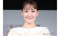 第1子出産のトリンドル玲奈、“金髪”×ミニスカで雰囲気一変「新鮮なビジュアル」「お人形さんみたい」と反響 画像