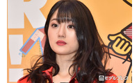 “可愛すぎる新喜劇女優”小寺真理、美脚際立つミニスカデニムコーデ公開「ため息の出る可愛さ」「破壊力すごい」と反響 画像
