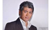吉川晃司、左目失明の危険で緊急手術 ライブ延期を発表「激しい運動は控える等の制限があるため」 画像