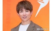 杉浦太陽、自宅での第5子・夢空（ゆめあ）ちゃんの姿公開「パチパチの仕草が可愛すぎる」「そっと背中を支えてる手が優しい」の声 画像