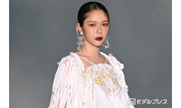 村重杏奈、トップバッターで「TGC新潟」開幕 レースドレスで美スタイル輝く【TGC新潟2026】 画像