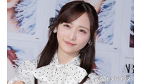 AKB48小栗有以、ノースリ×ミニ丈衣装で美脚輝く「お人形さんみたい」「どの角度から見ても可愛い」と反響 画像